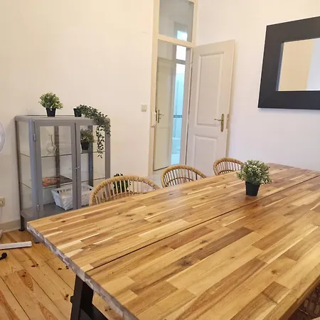 Avenida Terrace * Lisbon