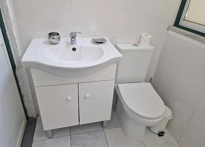 Avenida Terrace * Lisbon